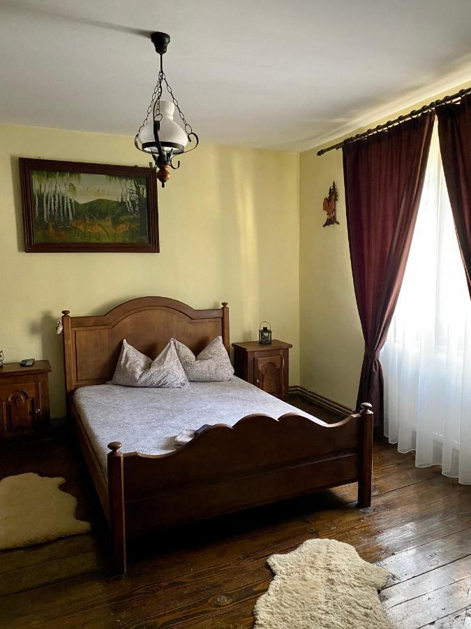 Villa The Hunter House Ciudanovita Exterior foto