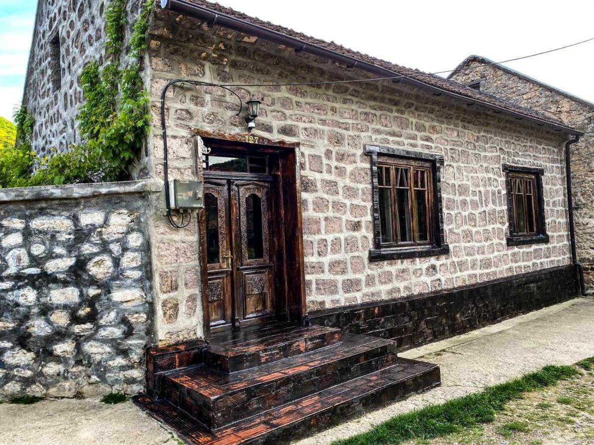 Villa The Hunter House Ciudanovita Exterior foto